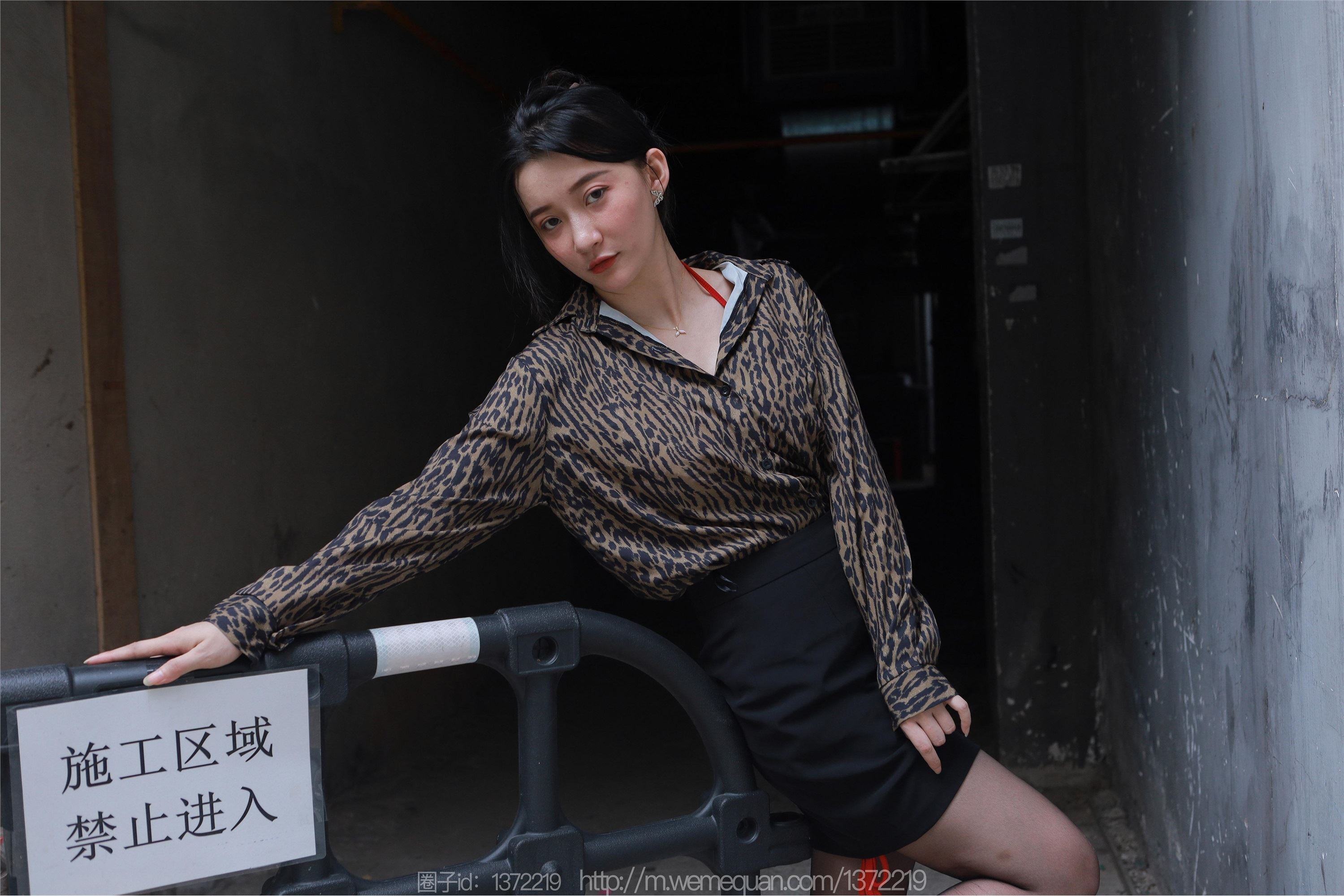 IESS异思趣向  2023.07.24 丝享家 1488 秋秋《孤身走暗巷》